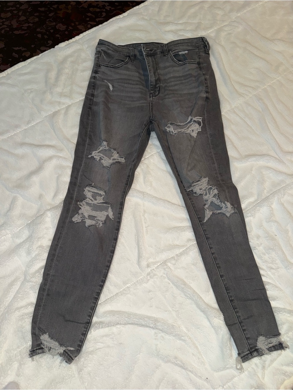 American Eagle Outfitters Gray Distressed Skinny Jeans